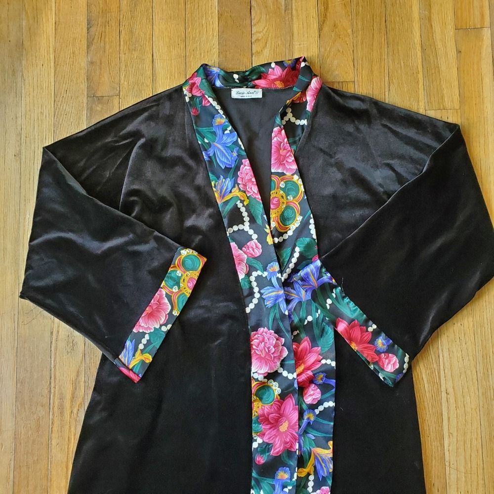 Vintage Lucie Ann black velvet floral satiny trim long house robe usa made
